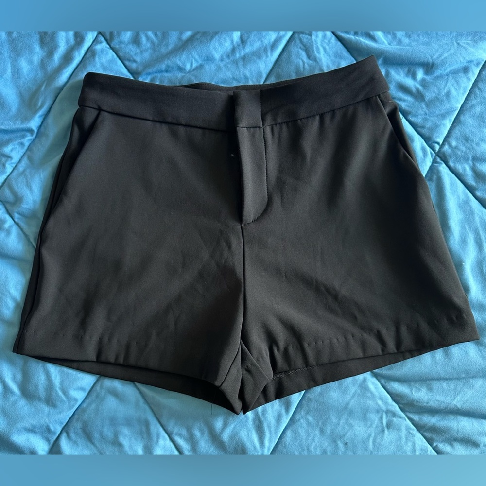 Fifteen Twenty black tailored shorts imported fabric size 10